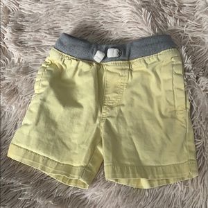 Cat & Jack toddler boy yellow shorts!
